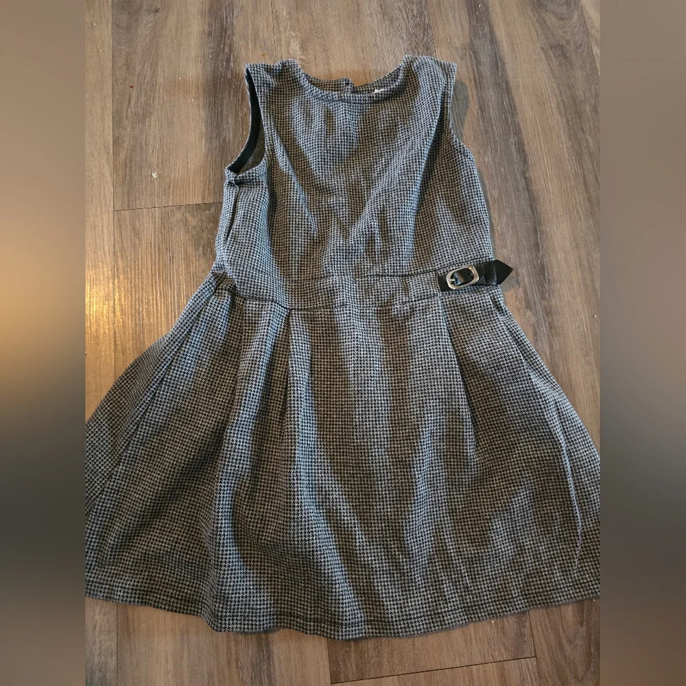 Zara Girls Dress 7 But Runs Small Grey